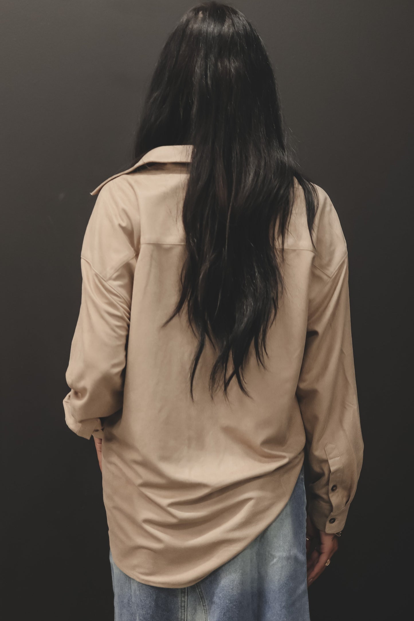 Chemise Suédine Légère Boutonnée – Beige